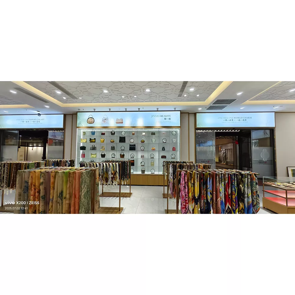 Expositor de roupas femininas em aço inoxidável